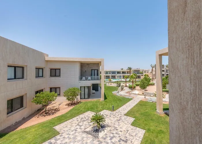 Golden Pool View 1-bedroom In G-cribs, El Gouna