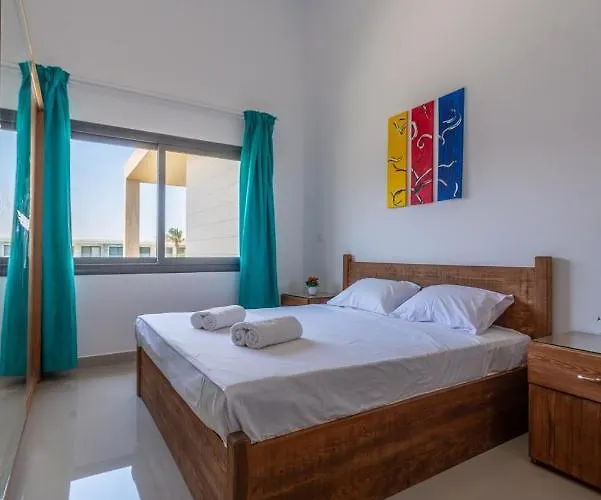 Golden Pool View 1-bedroom In G-cribs, El Gouna